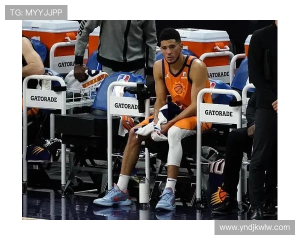 奥特布克确认轻微拉伤身体状况良好令全队松了一口气 奥特布克确认轻微拉伤身体状况良好令全队松了一口气